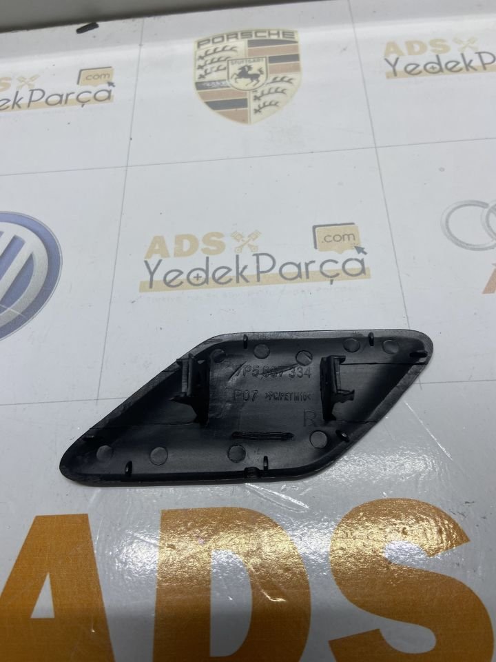 Porsche Panamera  2011-2015 Sağ Far Yıkama Kapağı