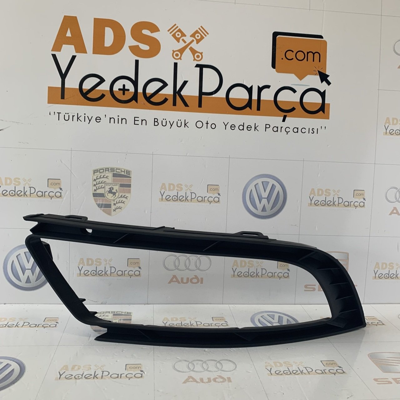 Skoda Octavia 2013-2017 Sağ Sis Kapağı Taiwan 5E0807682