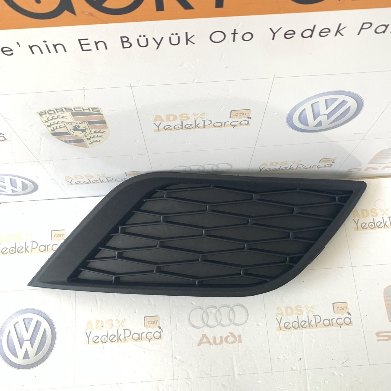 Seat İbiza 2013-2016 Sağ Sis Kapağı Sissiz Taiwan 6J0853666D