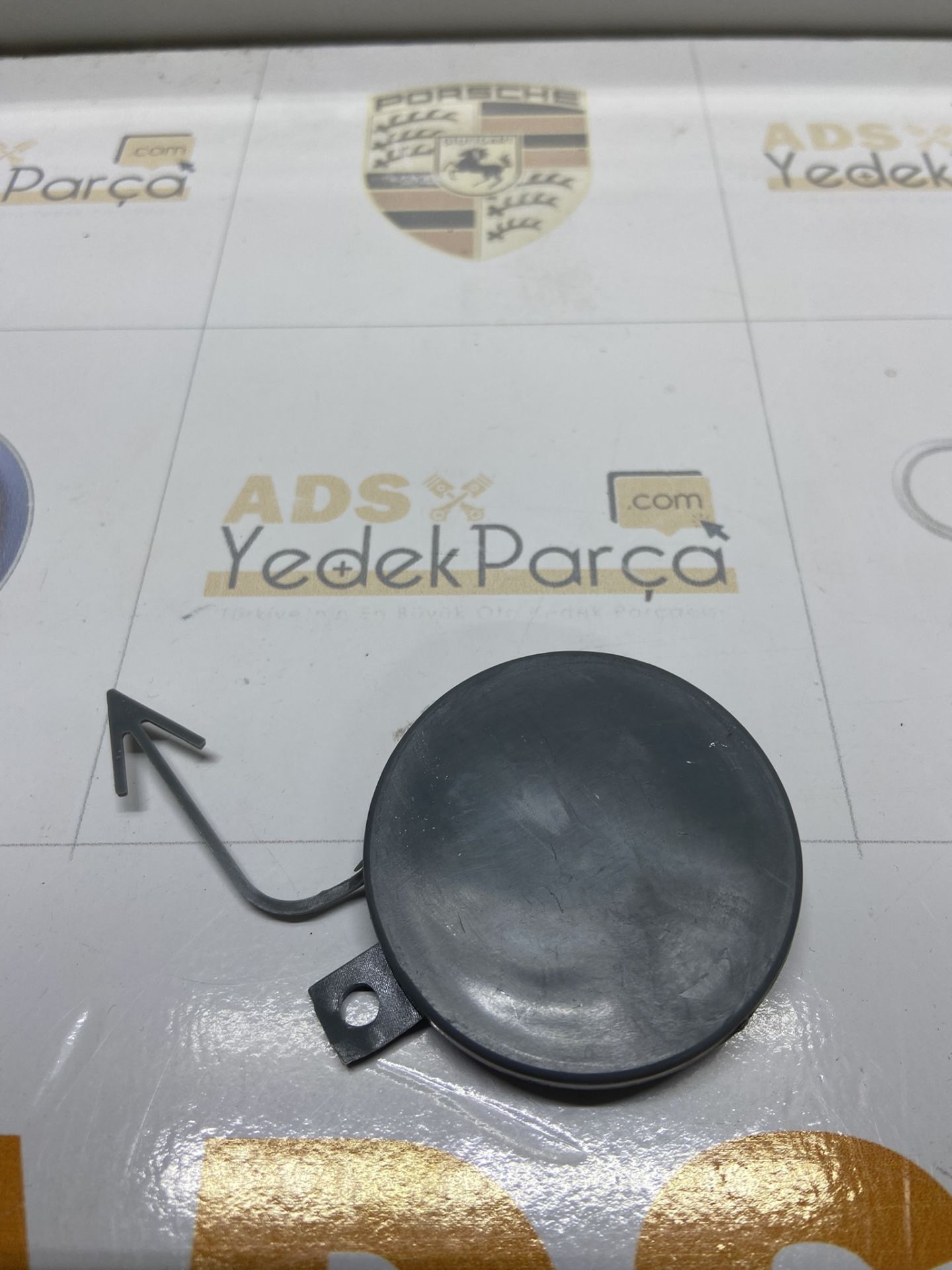 Volkswagen Passat 2011-2015 Ön Tampon Çeki Demir Kapağı