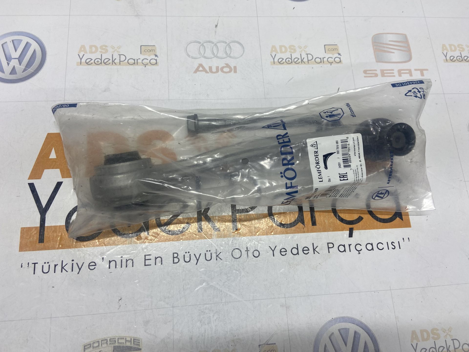 Audi A4 A5 2015 Rotilli Kol Üst Eğri Sağ Lemförder