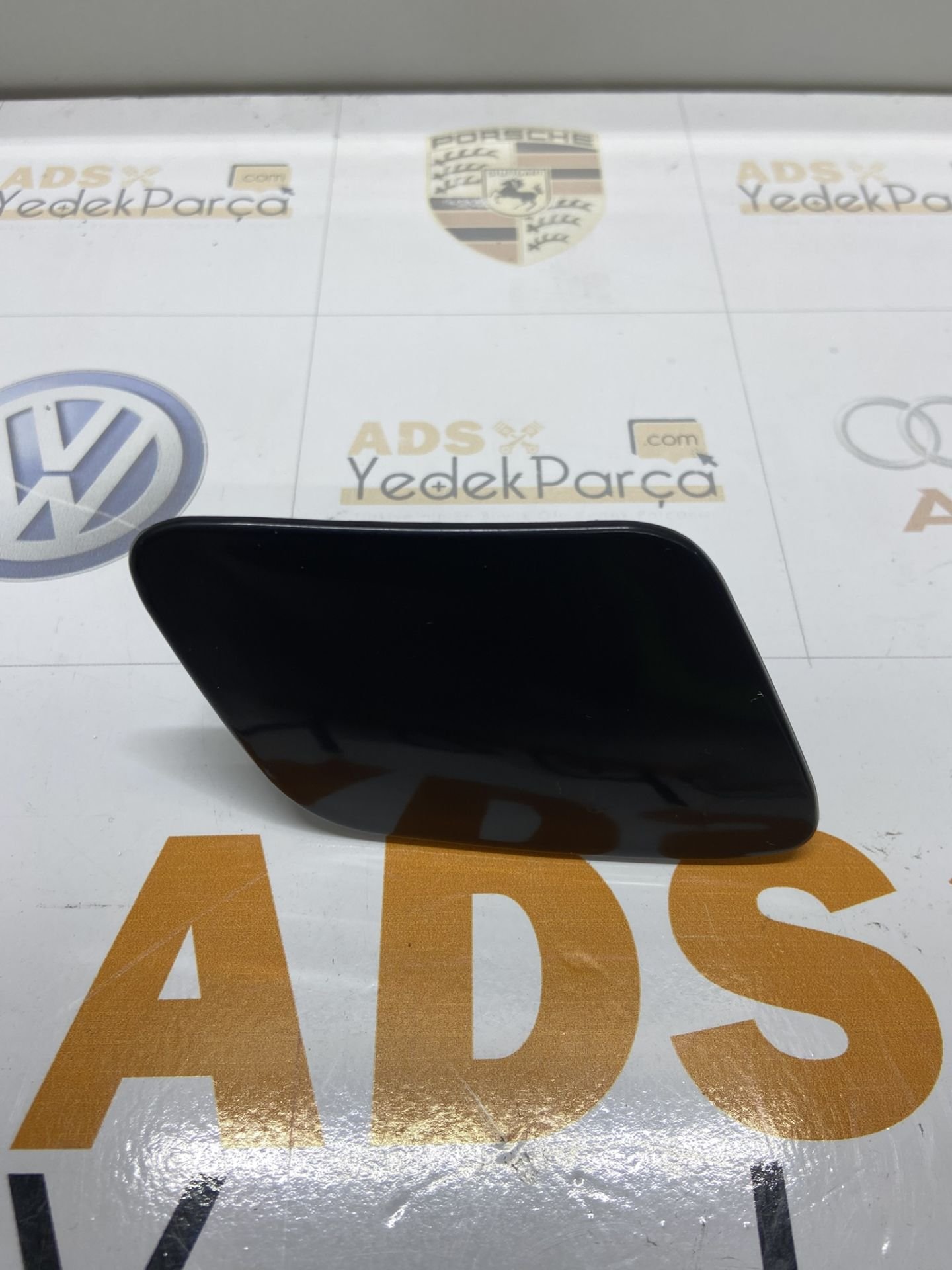 Audi A4 2001-2005 Sağ Far Yıkama Kapağı
