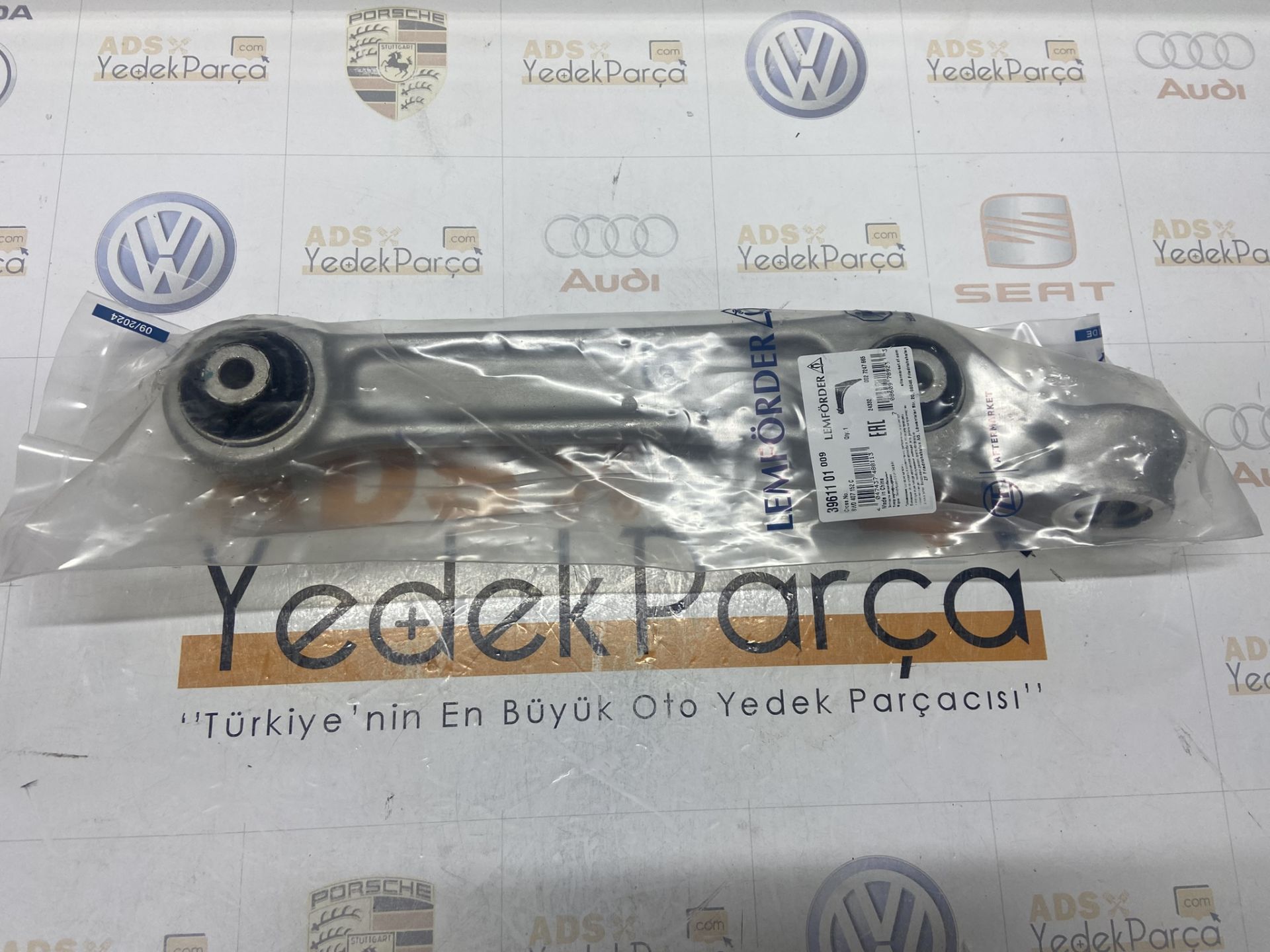 Audi A4 A5 2015 Rotilli Kol Alt Düz Sağ Lemförder
