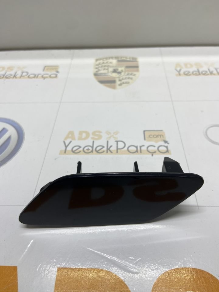 Volkswagen Jetta 2015 Sonrası Sol Far Yıkama Kapağı