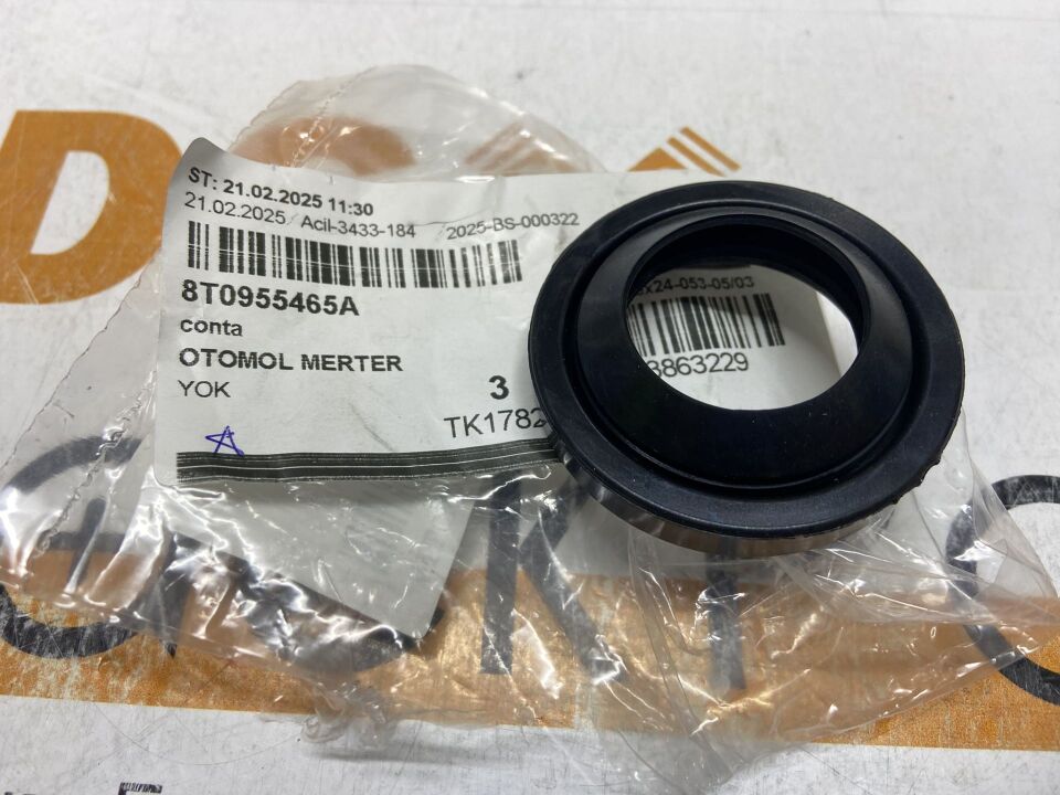 Audi A4 A5 A7 Q8 Cam Suyu Deposu Contası 8T0955465A