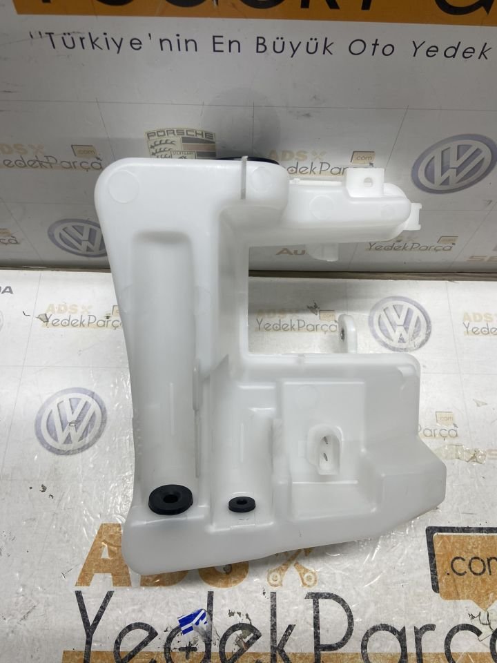 VW Passat CC 2009-2012 Silecek Su Deposu Alt  ( Far Yıkamalı 3.7 lt )