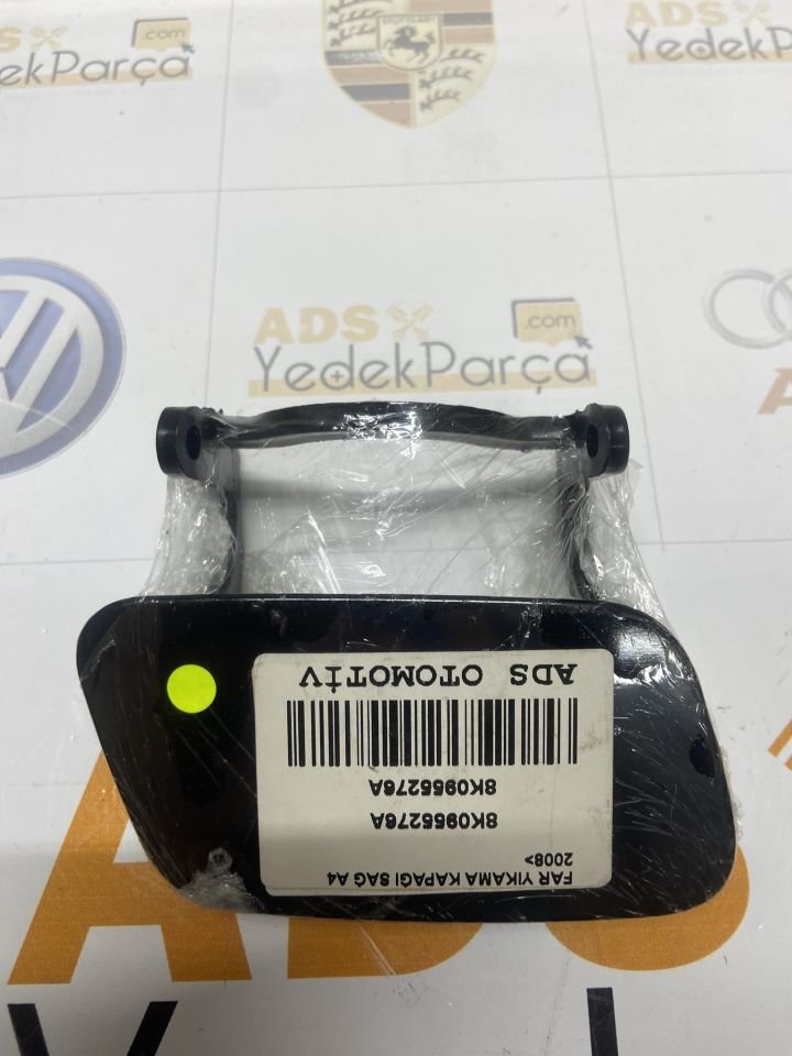 Audi A4 2008 Sonrası Sağ Far Yıkama Kapağı