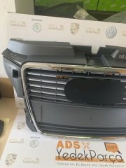 Audi A3 2009 Sonrası Ön Panjur Gri  Krom  Orijinal 8P0853651M