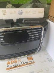 Audi A3 2009 Sonrası Ön Panjur Gri  Krom  Orijinal 8P0853651M