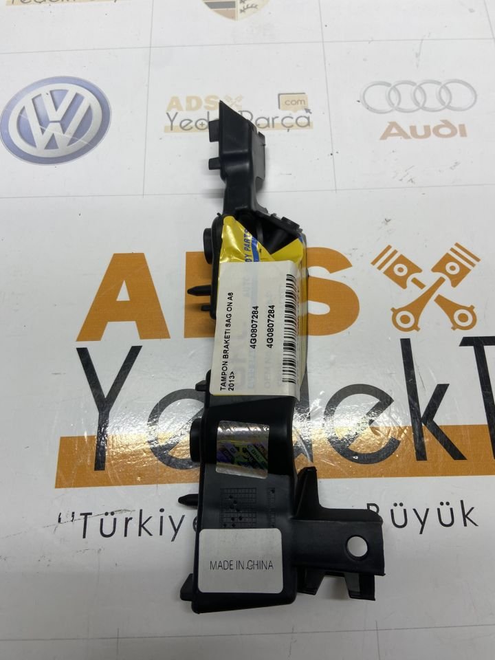 Audi A6 2013 Sonrası Sağ Ön Tampon Braketi