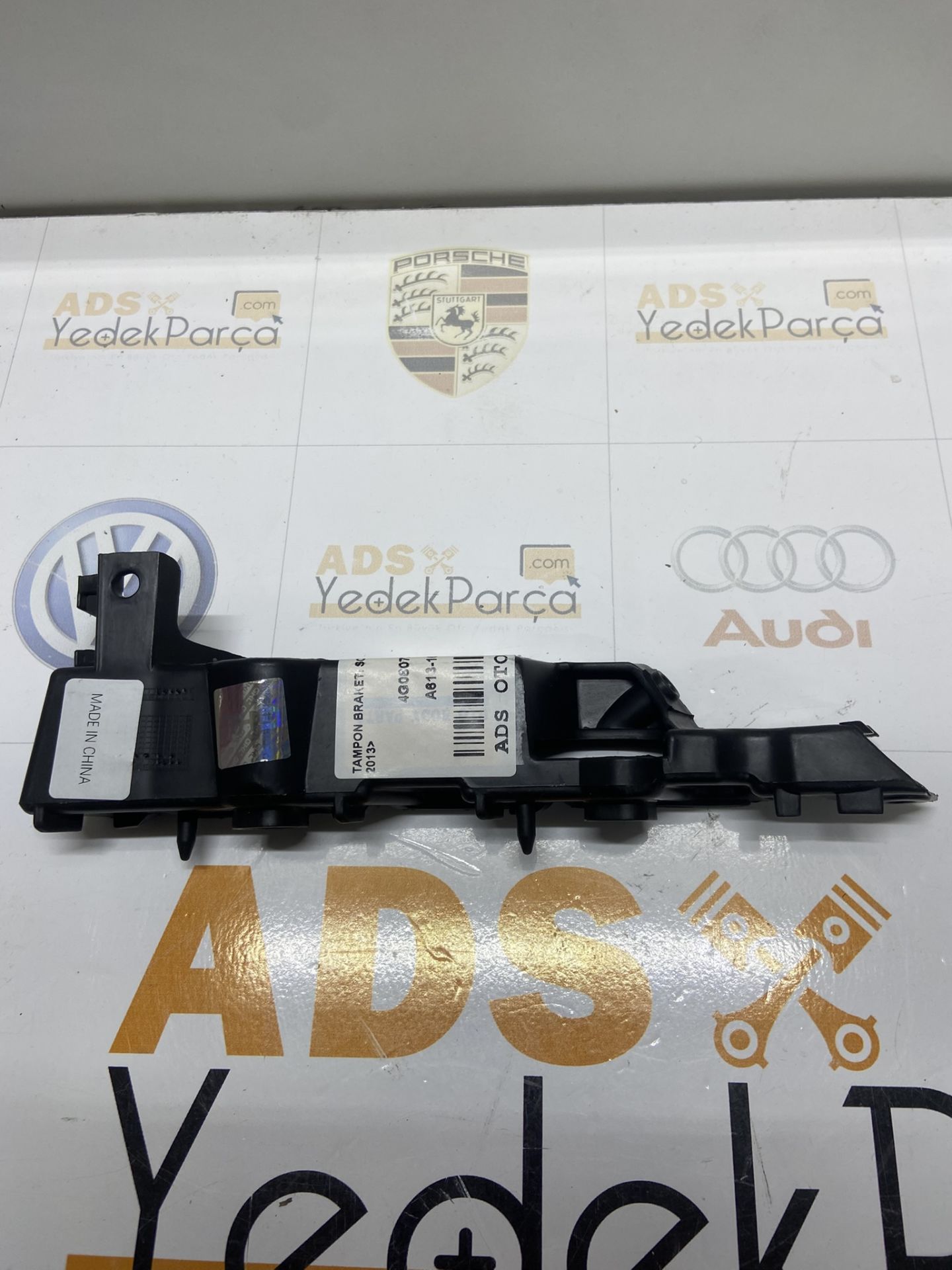 Audi A6 2013 Sonrası Sol Ön Tampon Braketi