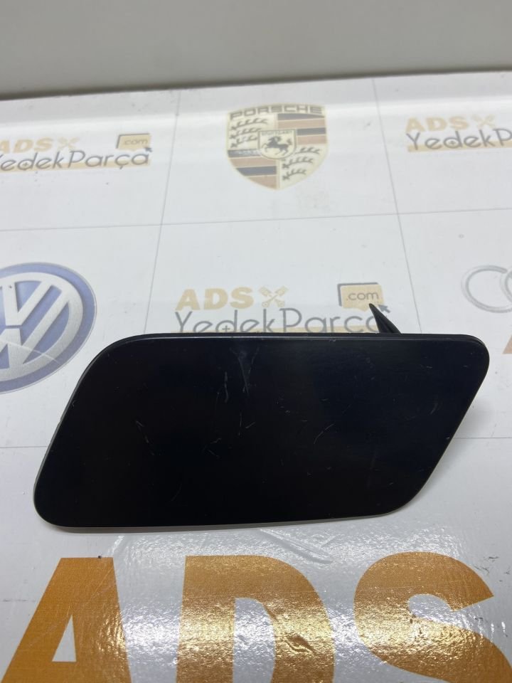 Audi A3 2013-2016 Sol Far Yıkama Kapağı