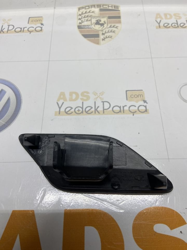 Golf 7 Sol Far Yıkama Pompa Kapağı