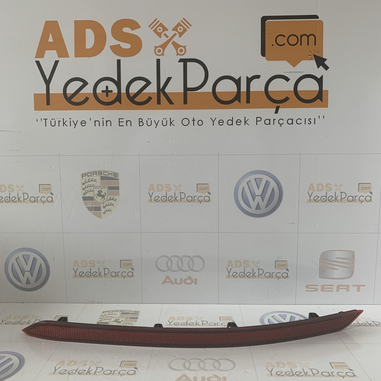 Volkswagen Passat 2019 Sonrası Sol Tampon Reflektörü Orijinal