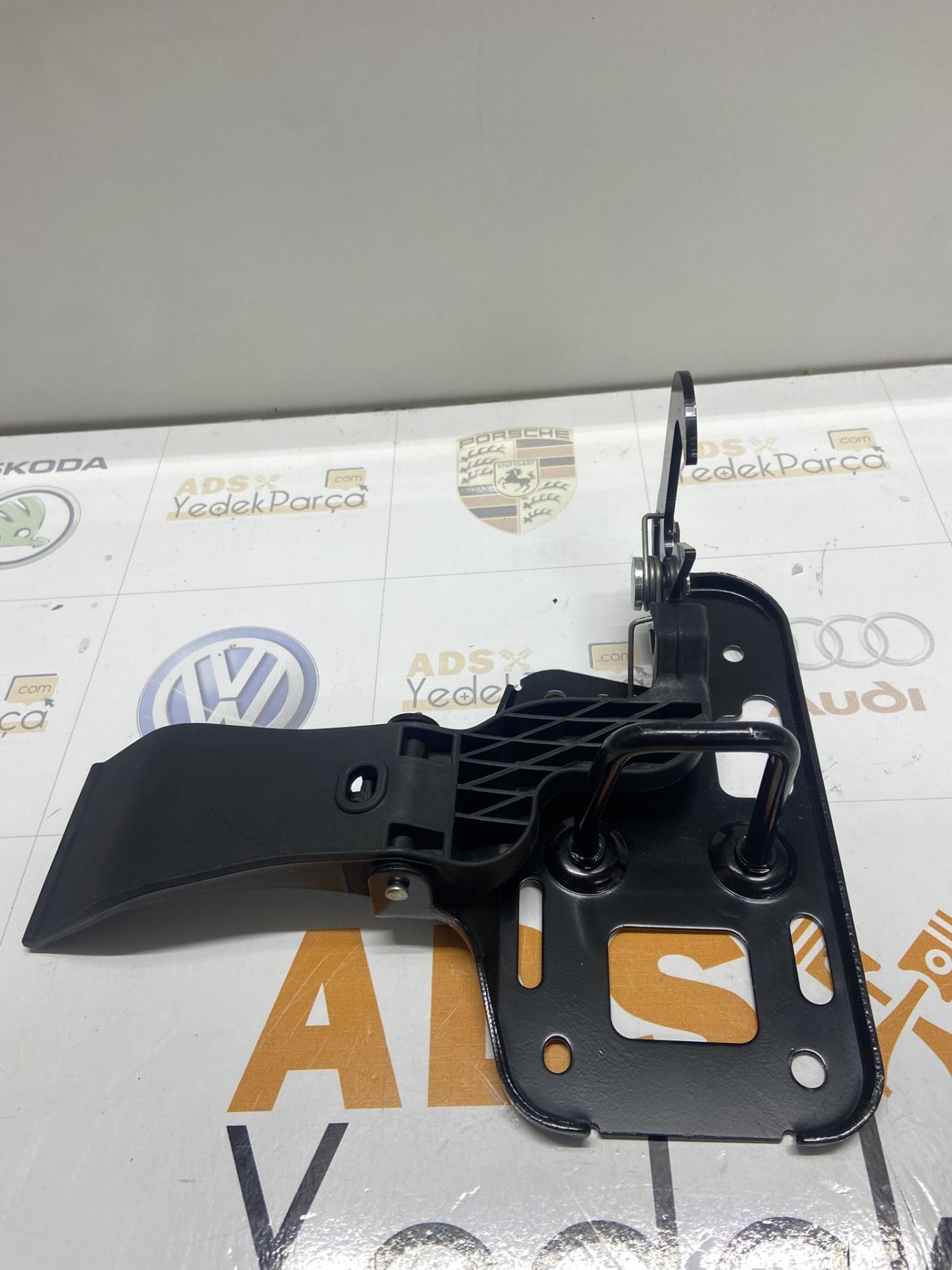 Audi Q5 2009-2017 Kaput Üst Kilidi