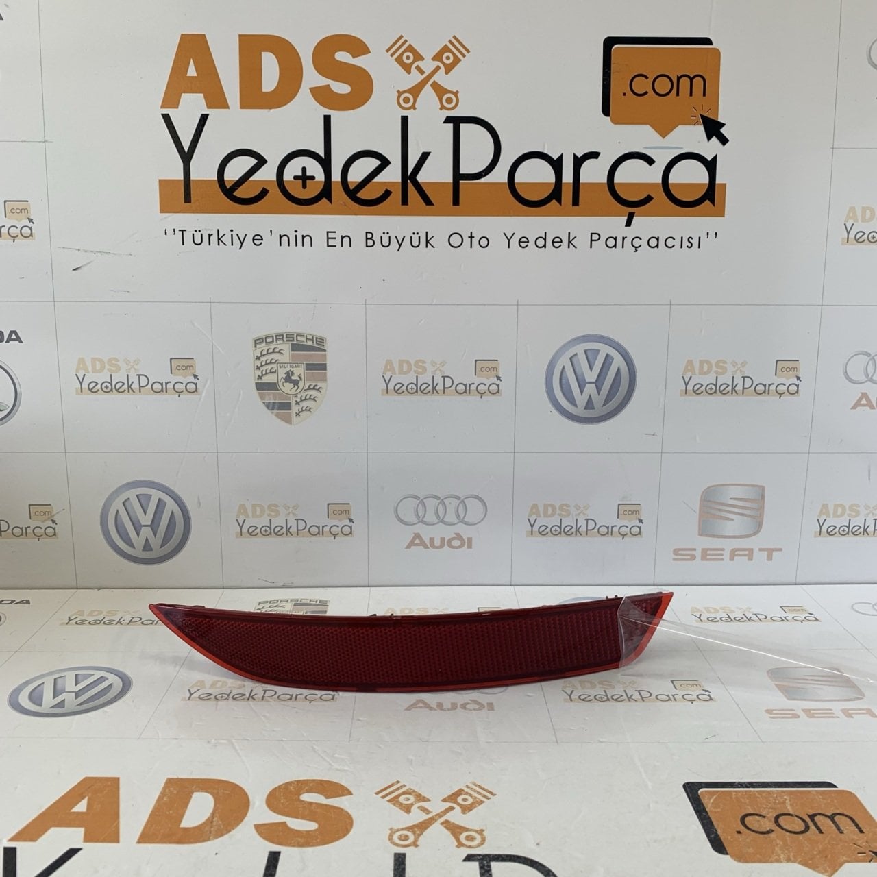 Volkswagen Jetta 2011-2014 Sağ Arka Tampon Reflektörü Orijinal