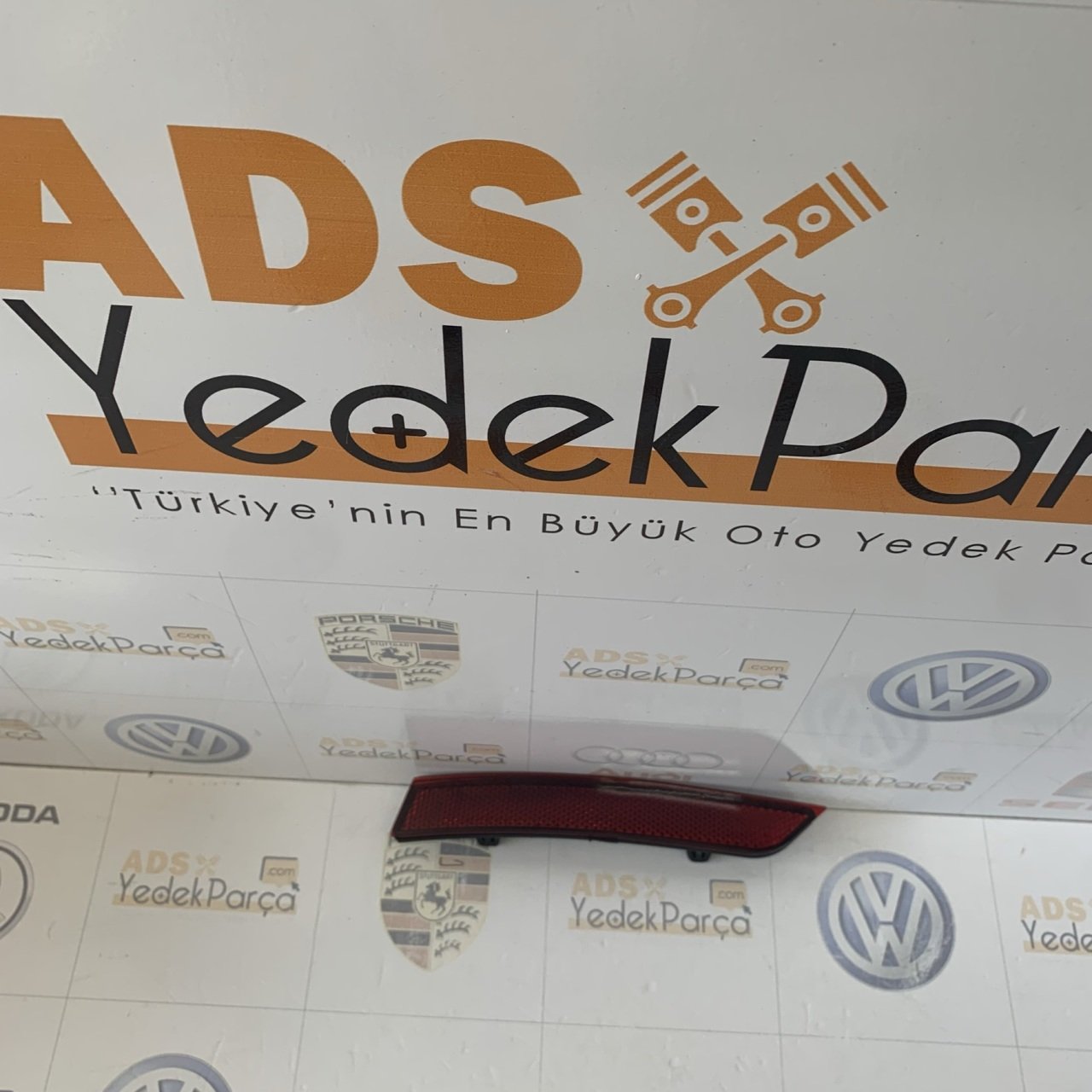 Volkswagen Passat 2015 Sonrası Sol İç Tampon Reflektörü Orijinal