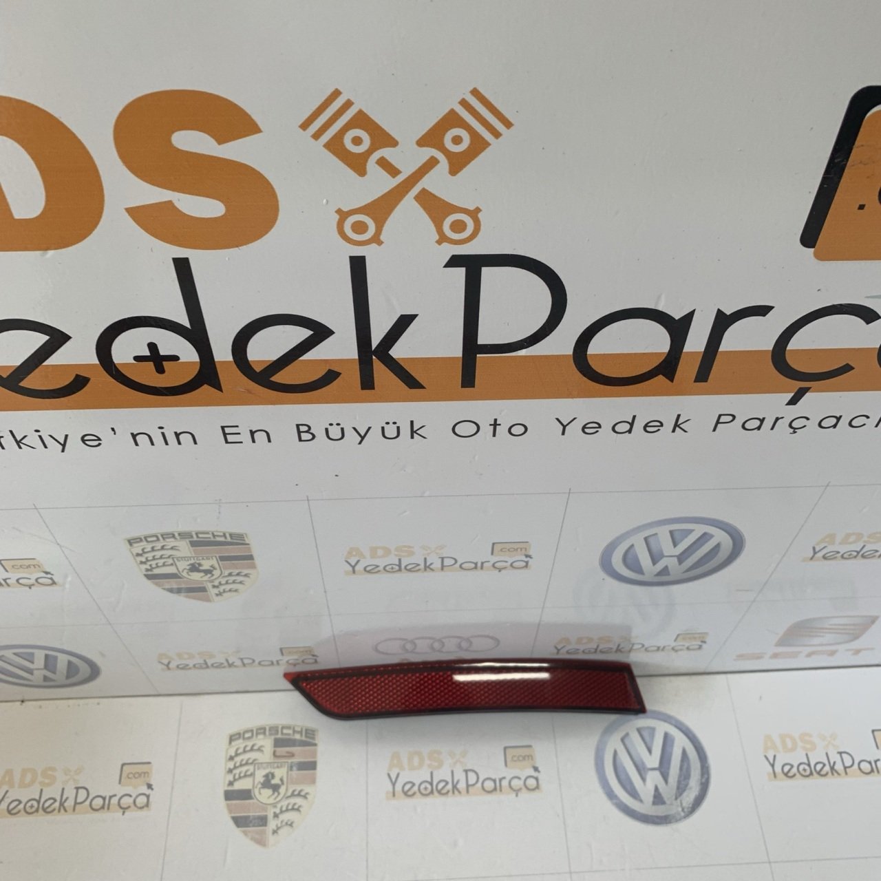 Volkswagen Passat 2015 Sonrası Sağ İç Tampon Reflektörü Orijinal