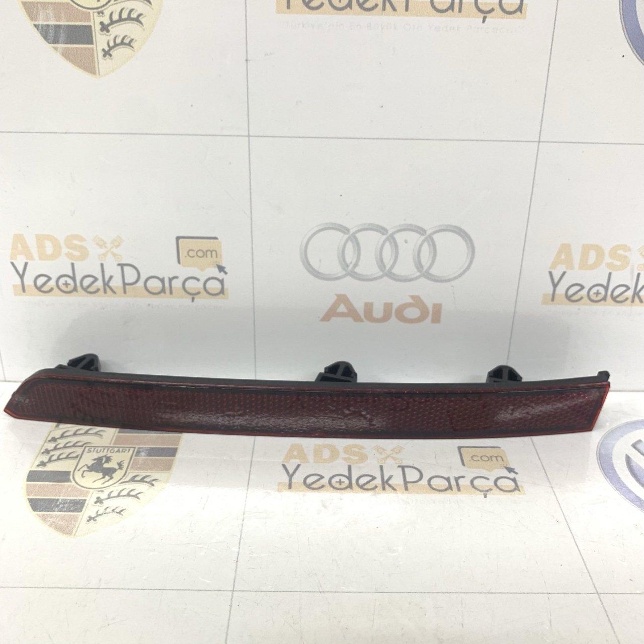 Volkswagen Tiguan 2017 Sonrası Sağ Arka Tampon Reflektörü Orijinal