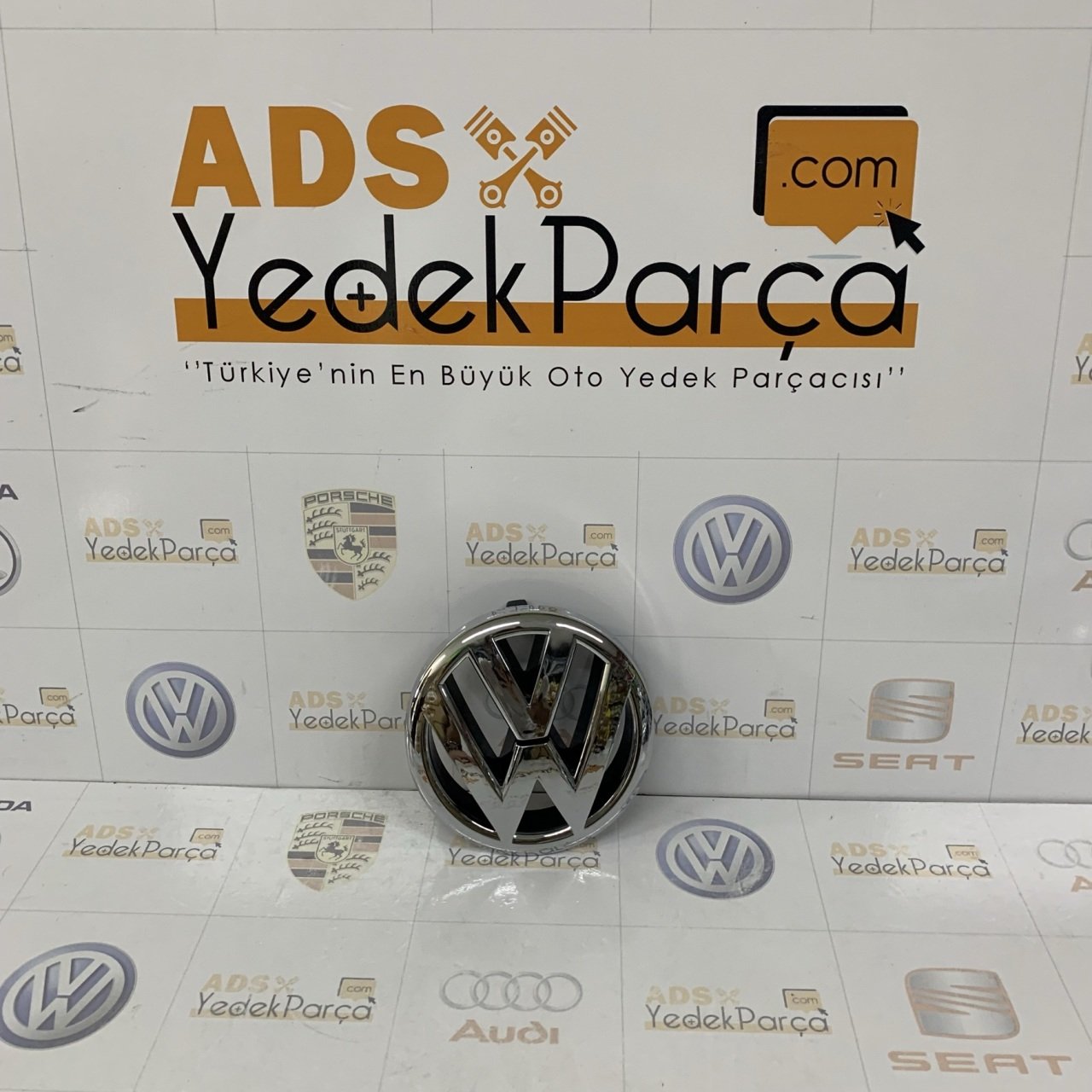 Volkswagen Jetta 2011-2014 Ön Panjur Arması İthal 5C6853601