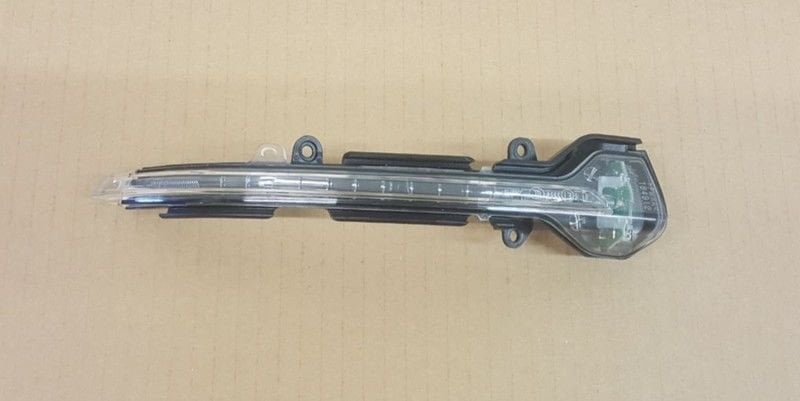 Seat Leon Sol Ayna Sinyali 2013-2020 5F0949101A