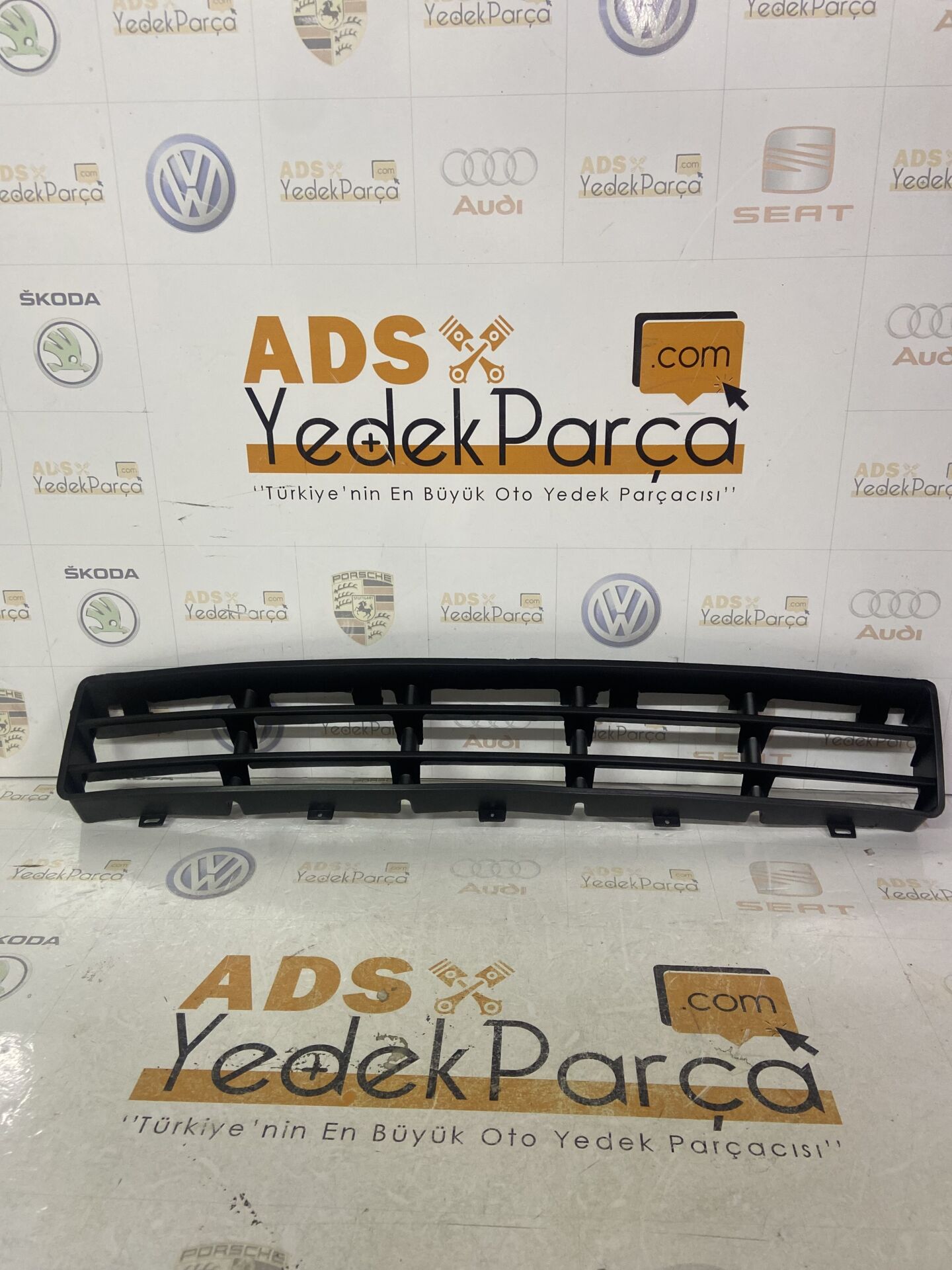 Volkswagen Golf 4 Tampon Orta Izgarası 1998 Sonrası