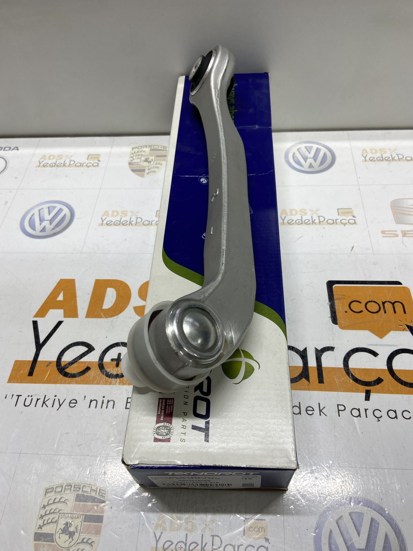 Audi A6 2005-2011 A8 2003-2010 Sağ Üst Rotilli Düz Bağlantı Kolu