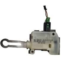 AUDI A6 (4B2) 00-04BAGAJ KAPAGI KILIT MOTORU