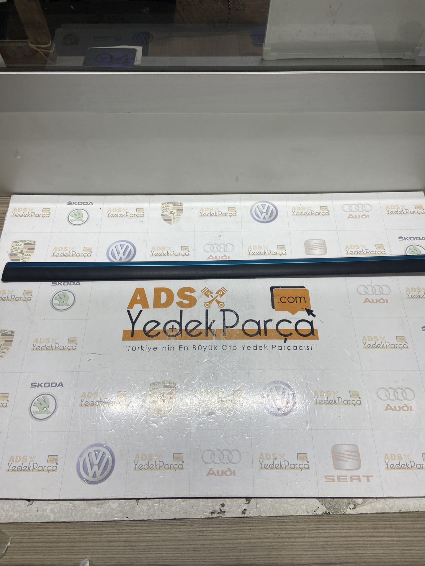 Volkswagen Passat 1997-2005 Sağ Arka Kapı Bandı Nikelajlı