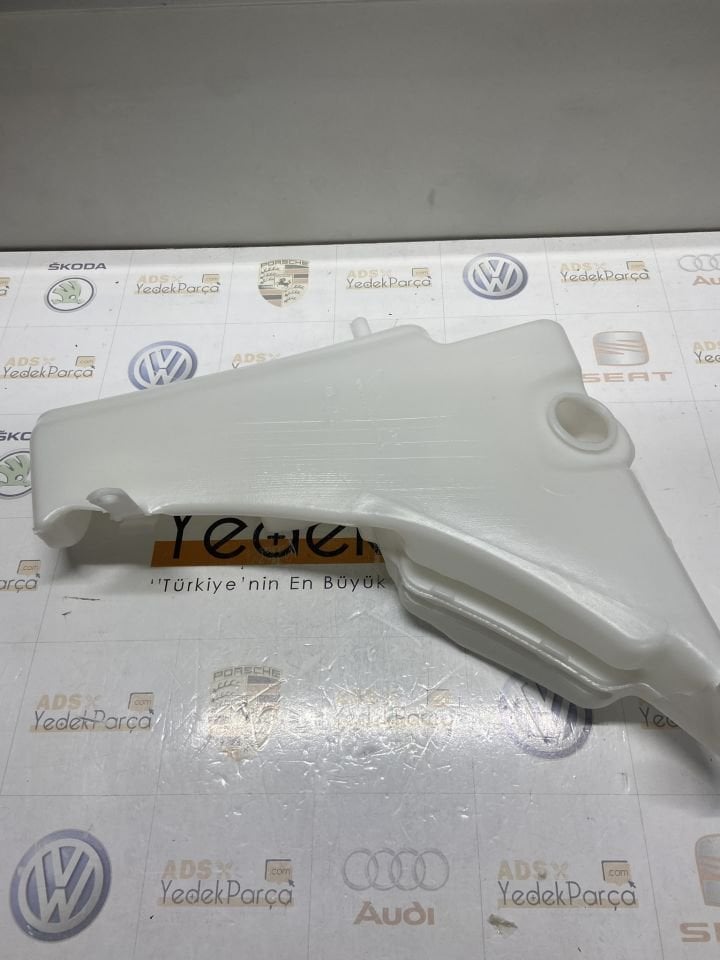 Audi A4 A5 2008-2015 Silecek Su Bidonu