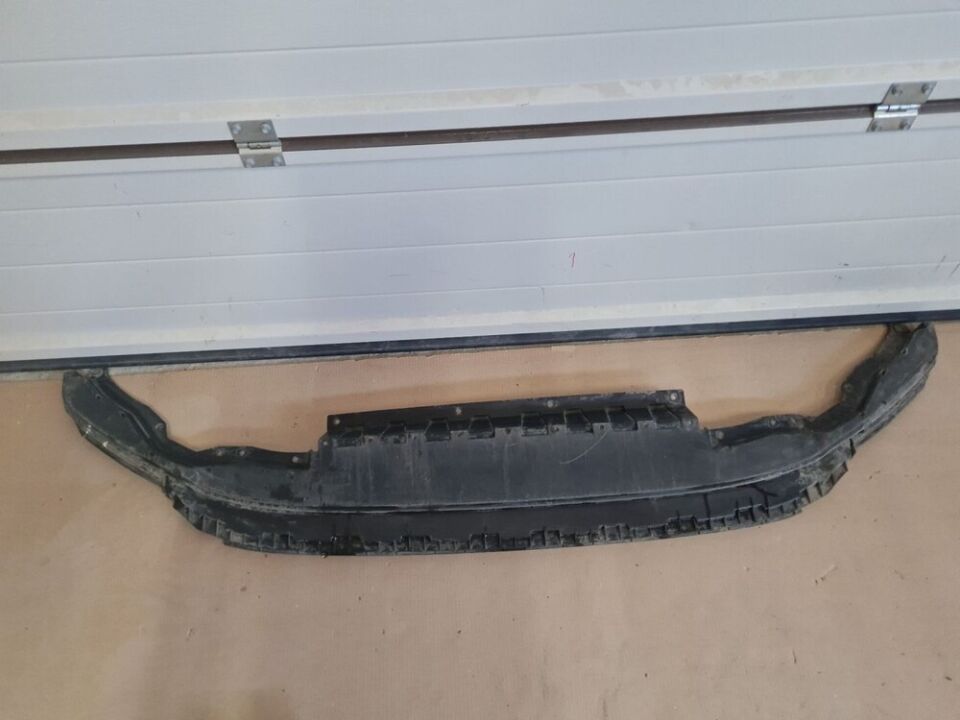VW TIGUAN R-LINE 16 >TAMPON SPOYLERI ON