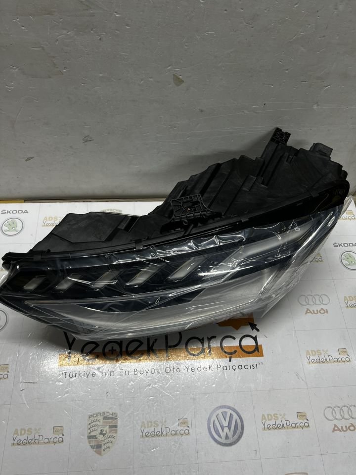 Audi A4 2020 Sonrası Sol Far Matrıx Far Beyinli