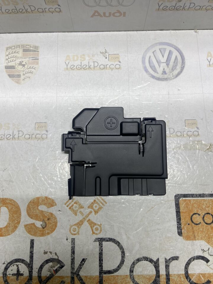 VW POLO 10 >AKU UST KAPAGI
