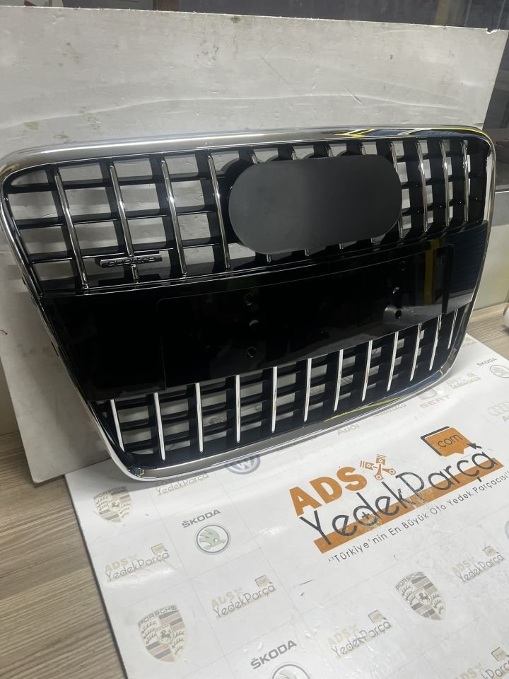 Audı Q7 2010 Sonrası Ön Panjur S-Line 4L0853651E