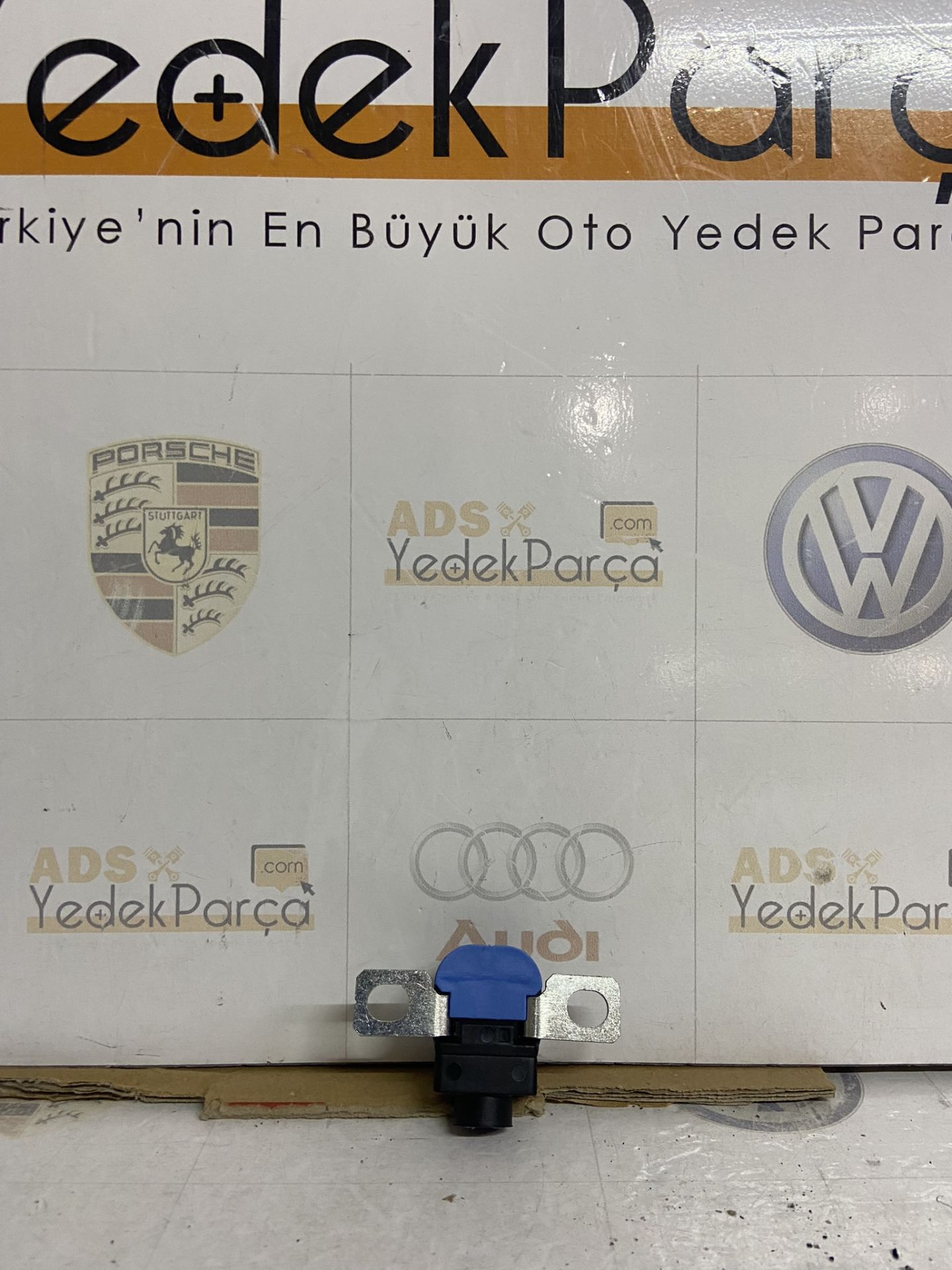 Porsche  Volkswagen Audi Akü Aşırı Yük Sigortası 4G0915519