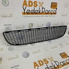 Volkswagen Beetle 2005-2010 Ön Tampon Orta Izgara İthal