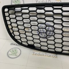 Volkswagen Beetle 2005-2010 Ön Tampon Orta Izgara İthal