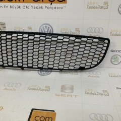 Volkswagen Beetle 2005-2010 Ön Tampon Orta Izgara İthal