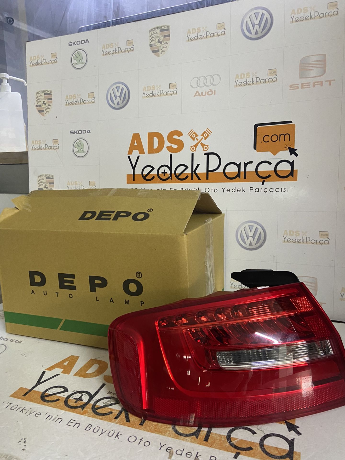 Audi A4 2012 Sonrası Stop Lambası Dış Sol