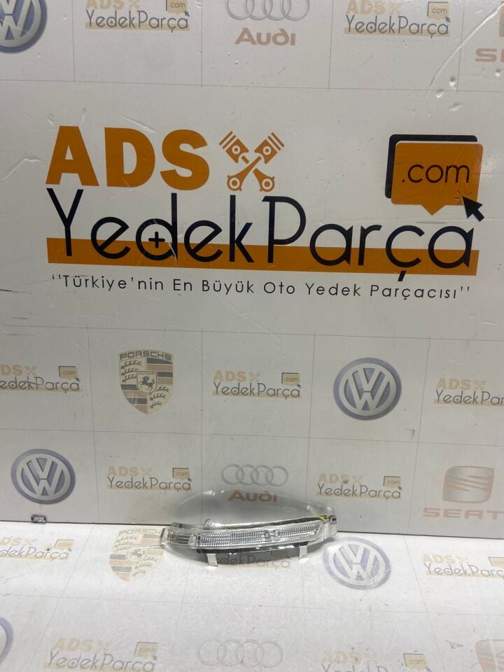 3T0949102 - Skoda Octavia Superb Rapid Sağ Ayna Sinyali Sıfır
