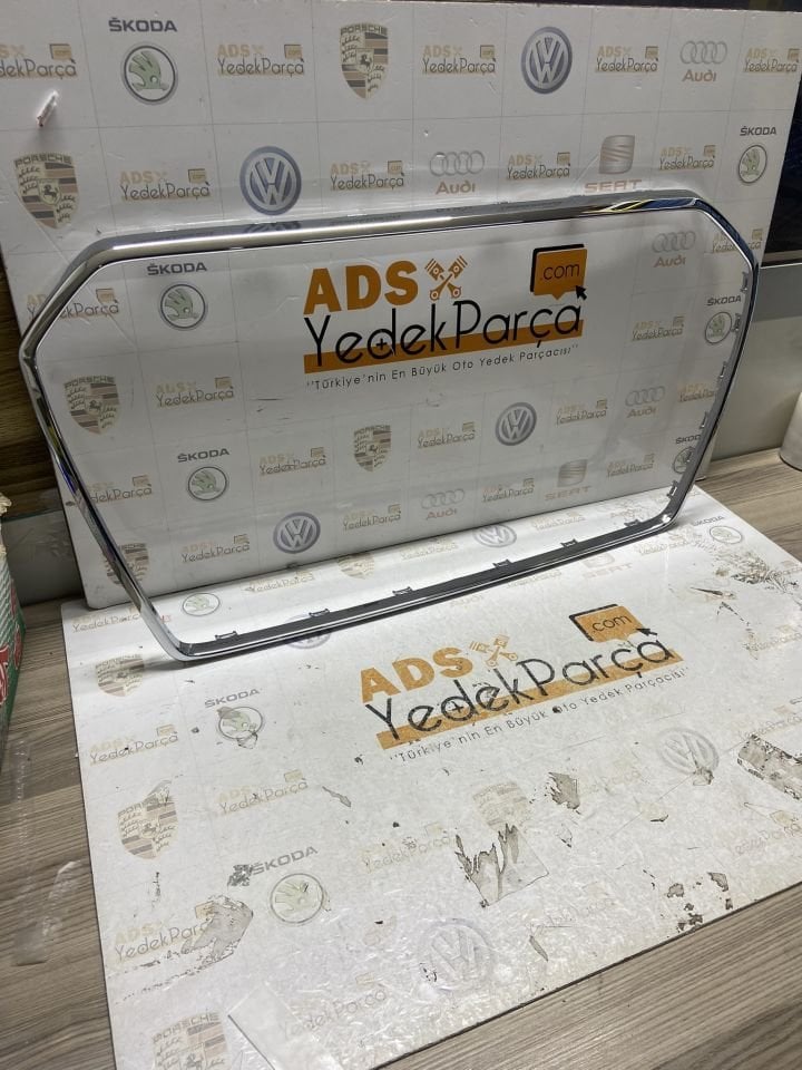 Audi A6 2014-2020 Ön Panjur Kromu
