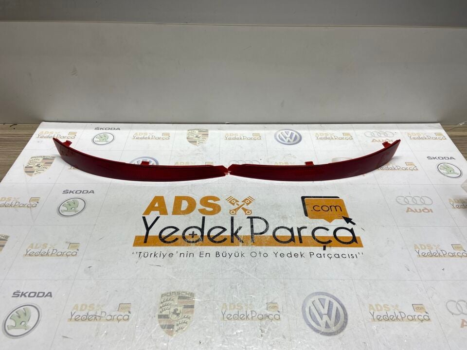 SKODA OCTAVIA 3 17-20TAMPON REFLEKTORU ARKA SOL
