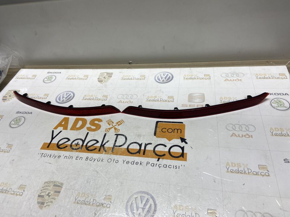 VW PASSAT B8.5 19 >TAMPON REFLEKTORU ARKA DIS SAG