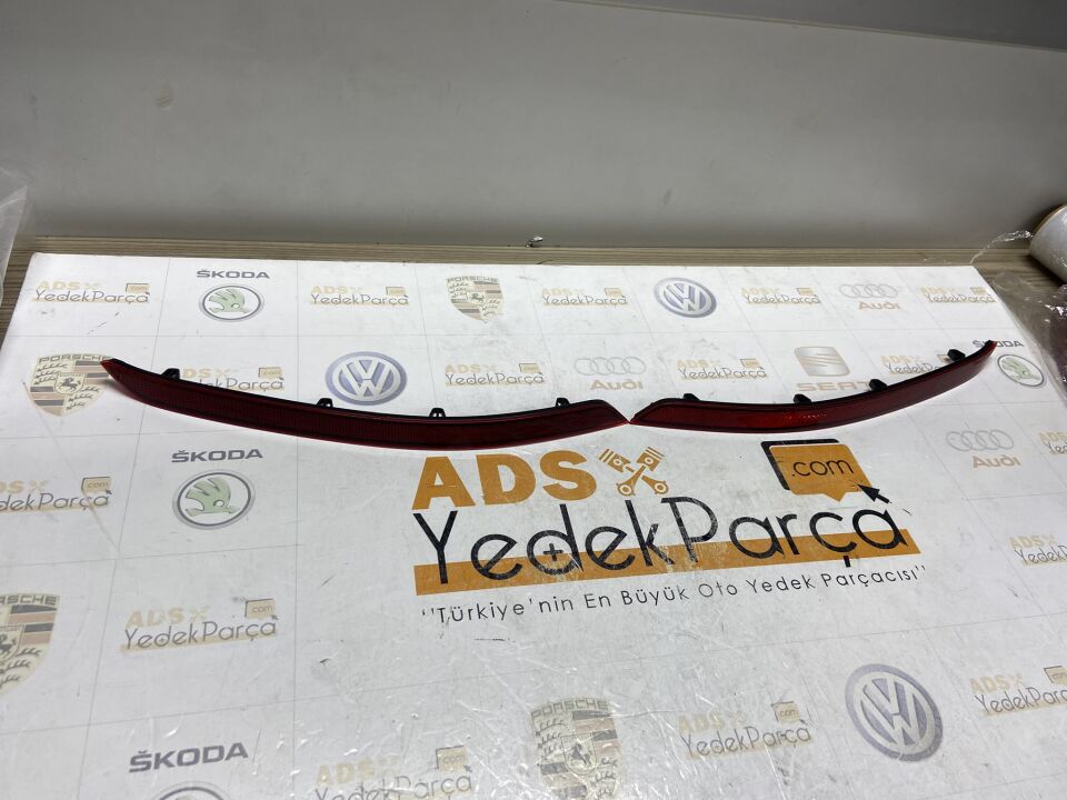 VW PASSAT B8.5 19 >TAMPON REFLEKTORU ARKA DIS SAG