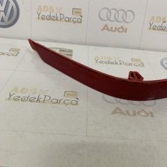 Volkswagen T7 2016 Sonrası Sol Arka Tampon Reflektörü