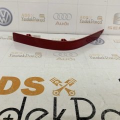 Volkswagen T7 2016 Sonrası Sağ Arka Tampon Reflektörü