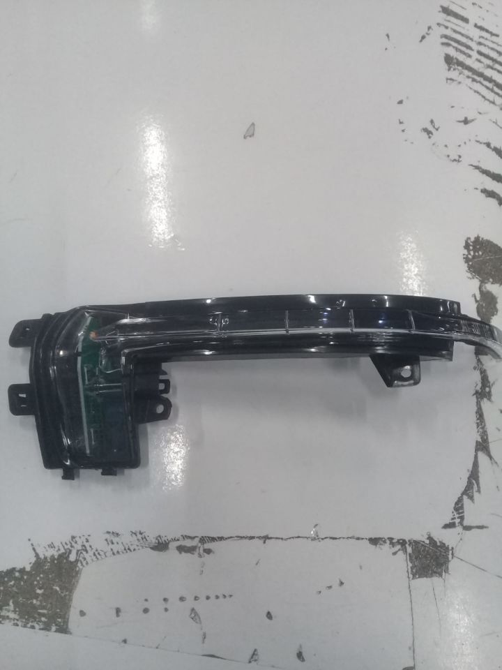 AUDI A3 A4 A5 12 >AYNA SINYALI SAG