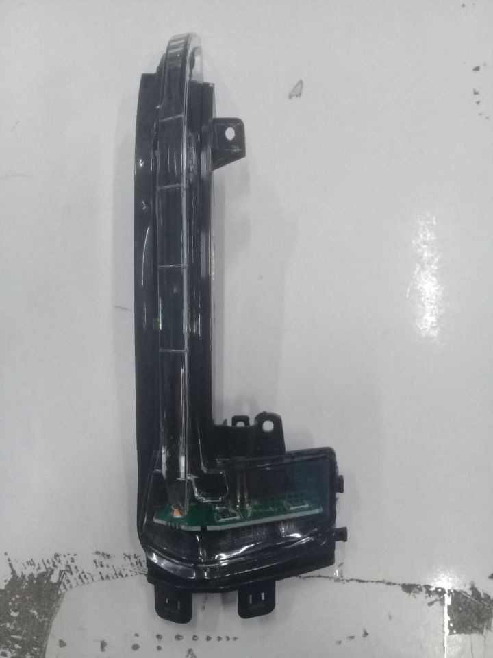 AUDI A3 A4 A5 12 >AYNA SINYALI SAG