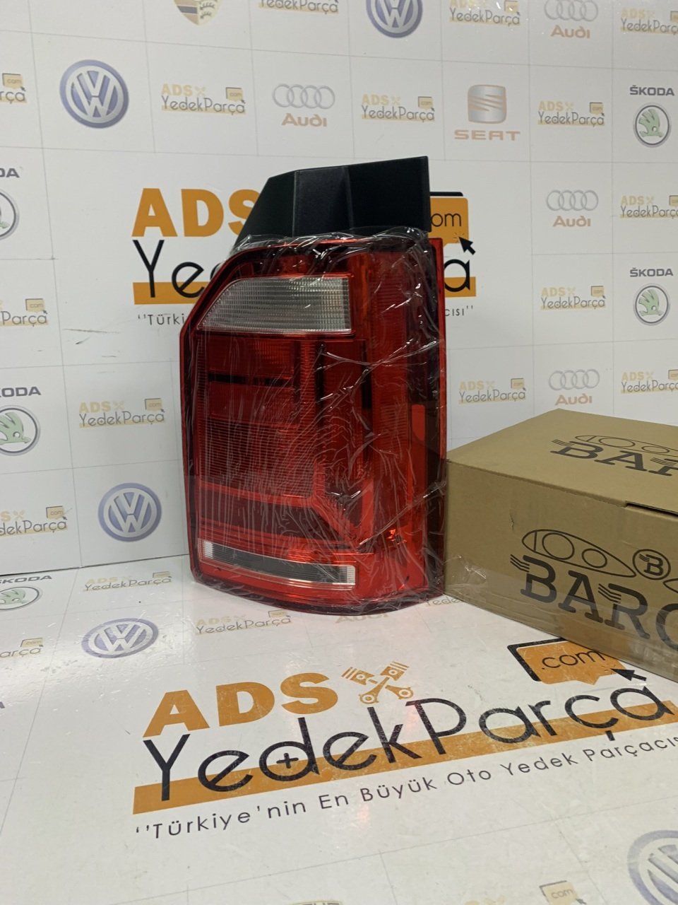 Volkswagen T7 2015 Sonrası Sağ Stop Lambası İthal