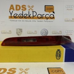 Audi Q3 2012-2014 Sağ Arka Tampon Reflektörü Orijinal Marelli 8U0945096
